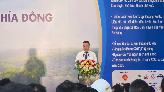 Lãnh đạo Ban Quản lý dự án đường Hồ Chí Minh làm chủ đầu tư phát biểu. c7d3440d-259f-450b-a41d-018f84cf918f.jpg