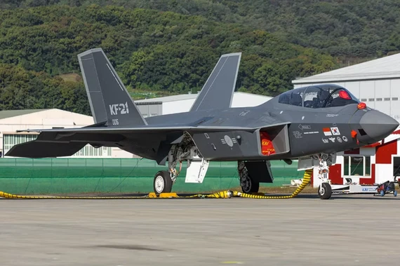 Hàn Quốc nghiên cứu chế tạo tên lửa không đối không mới cho máy bay KF-21 