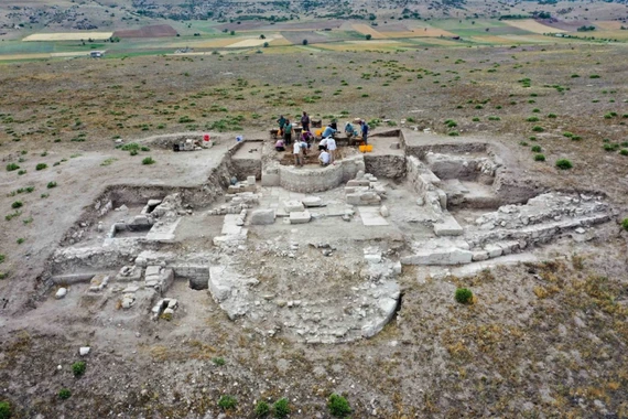 Tàn tích vương cung thánh đường ở thành cổ Lystra giấu bí ẩn gì?