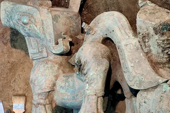 Phát hiện quái thú bằng đồng khổng lồ gây chấn động khảo cổ Trung Quốc