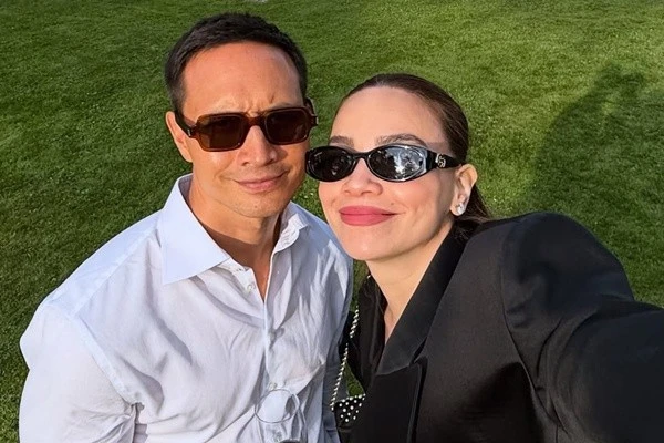 Hồ Ngọc Hà - Kim Lý tình tứ khi dự đám cưới ở nước ngoài