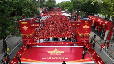 "1 tỷ bước chân tiến vào kỷ nguyên mới"