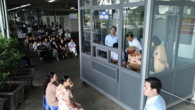 Đêm cuối tuần “náo nhiệt” ở các Trung tâm sát hạch lái xe TP HCM