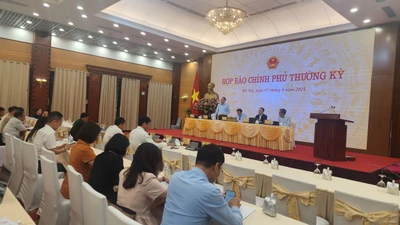 Tổng mức bán lẻ hàng hóa và doanh thu dịch vụ tiêu dùng tăng 9,3%