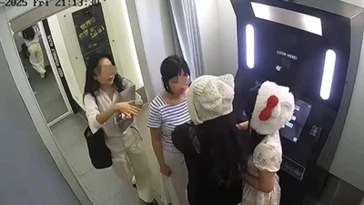 Xác minh vụ du khách Hàn Quốc xô xát trong tiệm photobooth