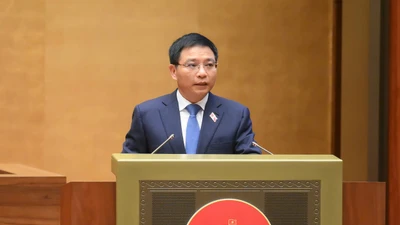 Bộ trưởng Nguyễn Văn Thắng trả lời "nóng" trước Quốc hội