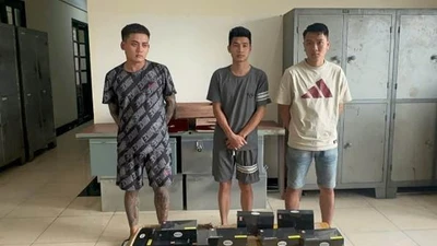 Khởi tố nhóm đối tượng trộm cắp kiện hàng ở Cảng hàng không Nội Bài