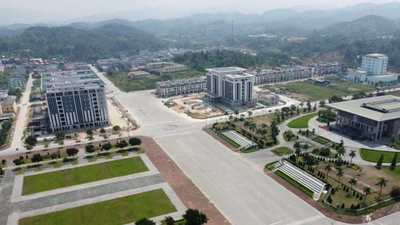 Cao Bằng miễn nhiệm đối với nhiều lãnh đạo