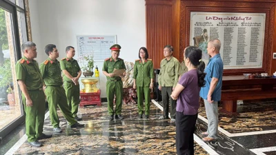 Khám xét khẩn cấp nơi ở của "trùm giang hồ" xứ Thanh Bùi Quốc Ý