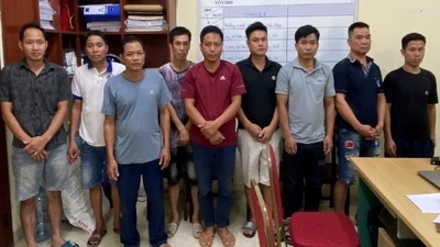 Đột kích ổ nhóm đánh bạc dưới hình thức đánh "liêng"