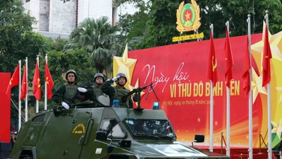  Ấn tượng lễ duyệt đội ngũ và diễu hành của Công an Hà Nội