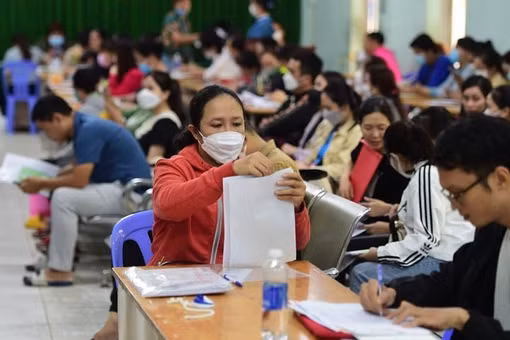 TP.HCM: Lao động trung niên tìm việc nhiều, doanh nghiệp chỉ tuyển 0,32%