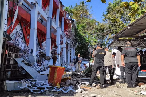 Động đất 7,4 độ Richter tại Indonesia, cảnh báo sóng thần nguy hiểm