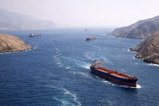 Iran áp dụng phí qua eo Hormuz, thu hàng chục tỷ USD mỗi năm