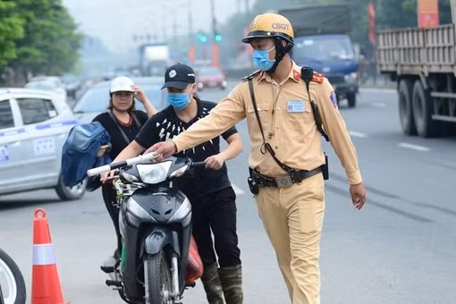 Bộ Công An đề xuất tăng 15 lần quyền phạt tiền của CSGT