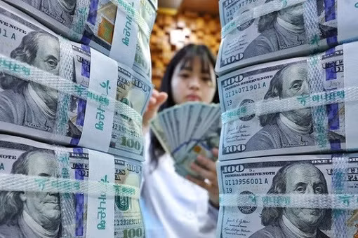USD tăng nhẹ, ngân hàng bán ra kịch trần sau thỏa thuận Mỹ-Iran