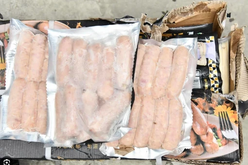 Bắt giữ hơn 5 tấn lạp xưởng '3 không' trên đường về Hà Nội