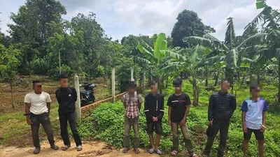 Khởi tố 5 đối tượng cướp giật tài sản lấy tiền ăn nhậu