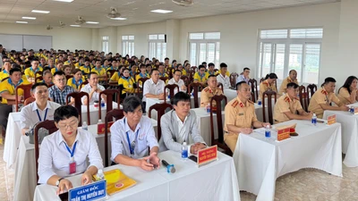  Kỳ sát hạch lái xe đầu tiên do Công an Đắk Lắk tổ chức