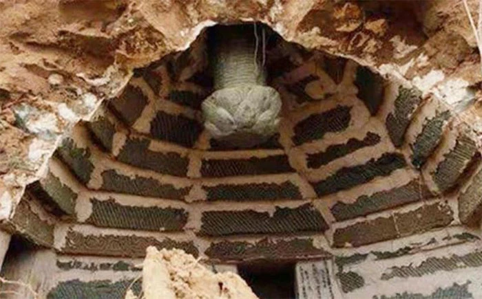 Kỳ bí mộ cổ ngàn năm được “quái thú” canh giữ, đố ai xâm phạm