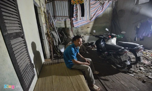 Cảnh sống lều bạt của bố mẹ Huy chương vàng Toán quốc tế