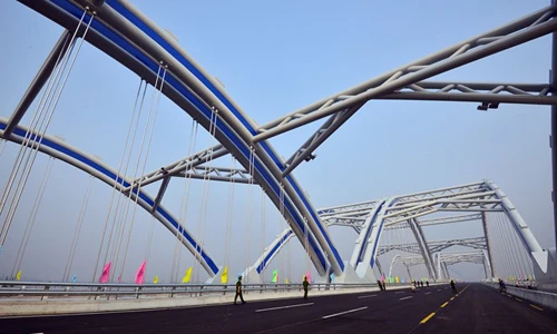 Ngắm cầu vòm thép 3.000 tấn “khủng” của HN ngày thông xe