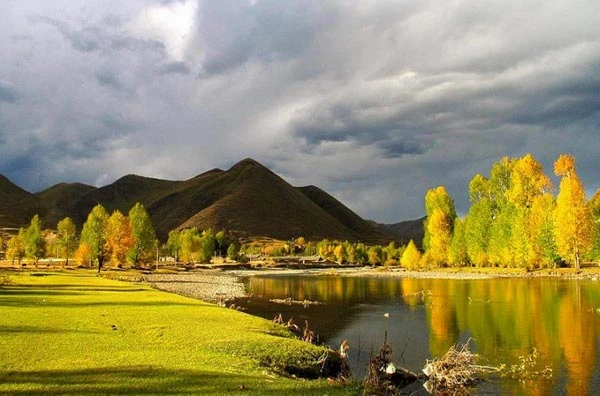 Những cảnh sắc thiên nhiên đẹp mê hồn ở Tây Tạng