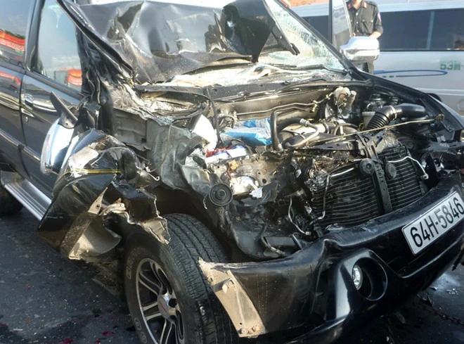 7 ô tô đâm nhau liên hoàn gần cao tốc Trung Lương