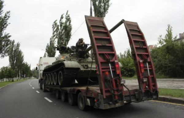 Cận cảnh phiến quân miền đông cố thủ Donetsk