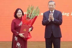 Bà Bùi Thị Minh Hoài làm Bí thư Đảng ủy MTTQ, các đoàn thể Trung ương