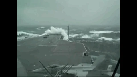 Sốc: Mỹ bán xác tàu sân bay với giá chưa tới 500 Đồng