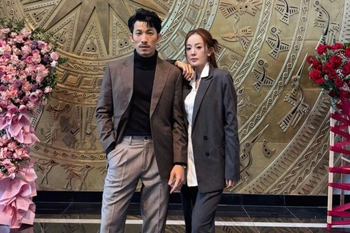 Diễn viên Liên Bỉnh Phát khoe ảnh bên bạn gái