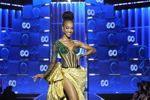 Mỹ nhân Nam Phi khéo xử lý sự cố trang phục trong bán kết Miss Cosmo 2025