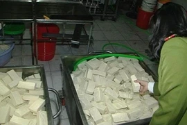 Dùng thạch cao làm đậu phụ có thể bị phạt đến 15 năm tù