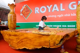 “Chiếu phân phú gia” hiếm có khó tìm của đại gia việt