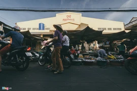 Chợ đặc sản miền Trung độc đáo giữa lòng Sài Gòn