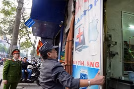 Hà Nội ra quân "đòi" vỉa hè cho người đi bộ từ 10/3