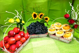 Giỏ hoa quả ngoại nhập đắt hàng ngày 20/11