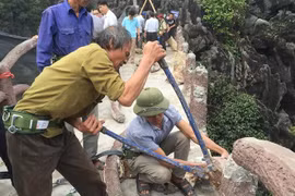 Cận cảnh tháo dỡ công trình "khủng" xâm phạm di sản Tràng An