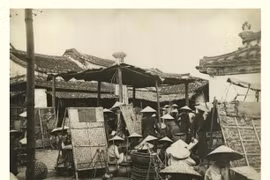 Bồi hồi loạt ảnh hiếm về phố cổ Hội An thập niên 1940