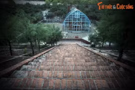 Cận cảnh tòa tháp cổ vửa lập kỷ lục thế giới của Việt Nam