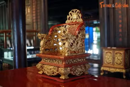 Chiếc ngai vàng bí ẩn nhất triều Nguyễn