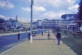 Phố núi Đà Lạt năm 1965 tuyệt đẹp qua ảnh của người Mỹ 