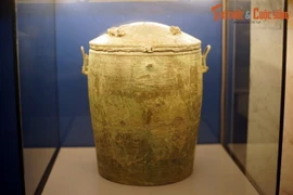 Cận cảnh thạp đồng Vạn Thắng tuyệt đẹp của người Việt Cổ