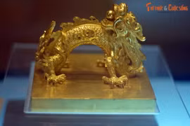 Cổ vật hình rồng bằng vàng ròng vô giá của Việt Nam
