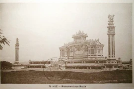 Ảnh bia Quốc Học Huế trăm năm trước, công trình kiến trúc lịch sử đặc biệt 