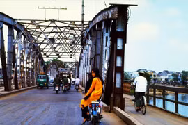 Ảnh không đụng hàng của người Mỹ về Cố đô Huế 55 năm trước