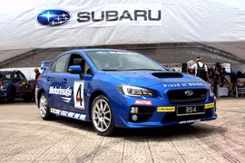 Soi “xế stunt” Subaru Impreza WRX STI 1,7 tỷ tại Hà Nội