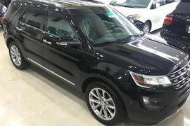 Cặp đôi siêu SUV "khủng" Ford Explorer Limited đến VN