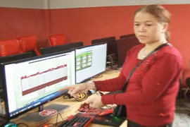 Đột kích quán game, bắt quả tang nhiều “quý bà” đang đánh bạc